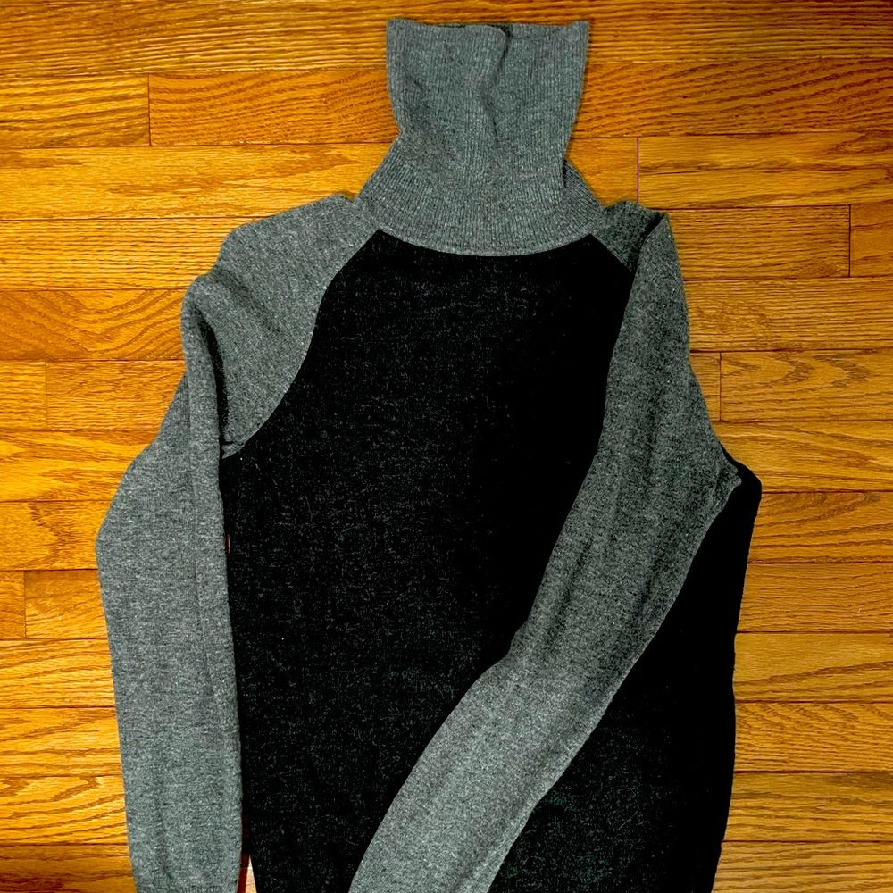 C Wonder sweater